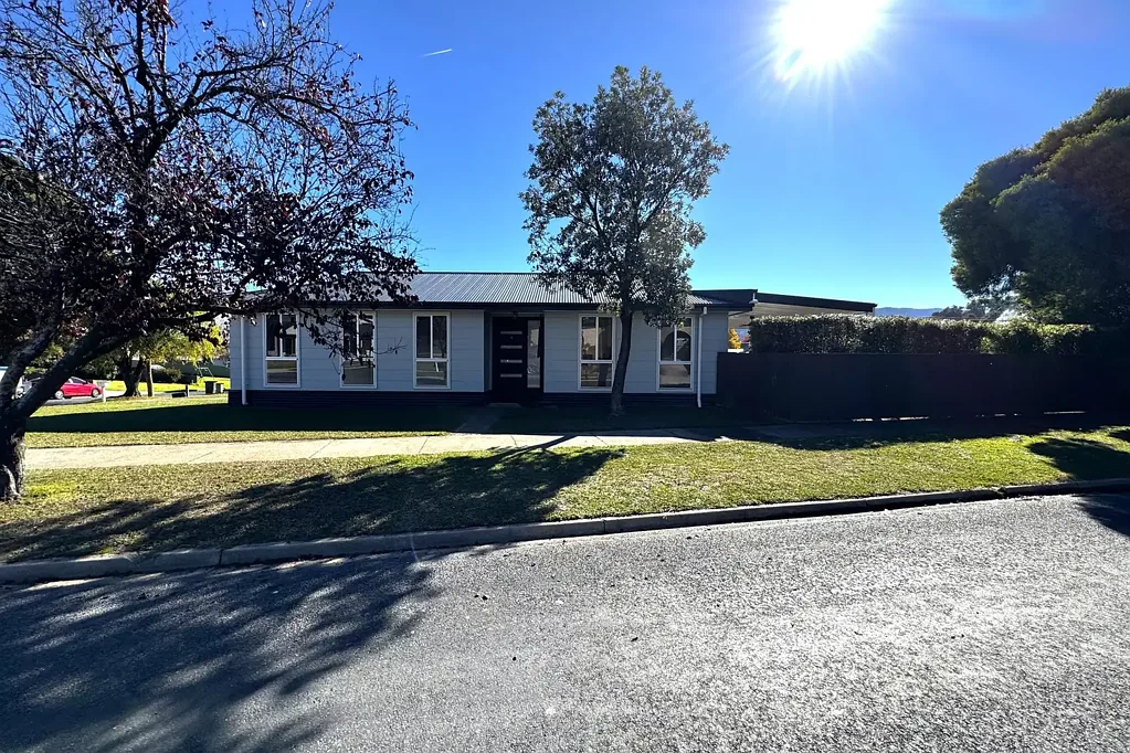 Charming Myrtleford Living
