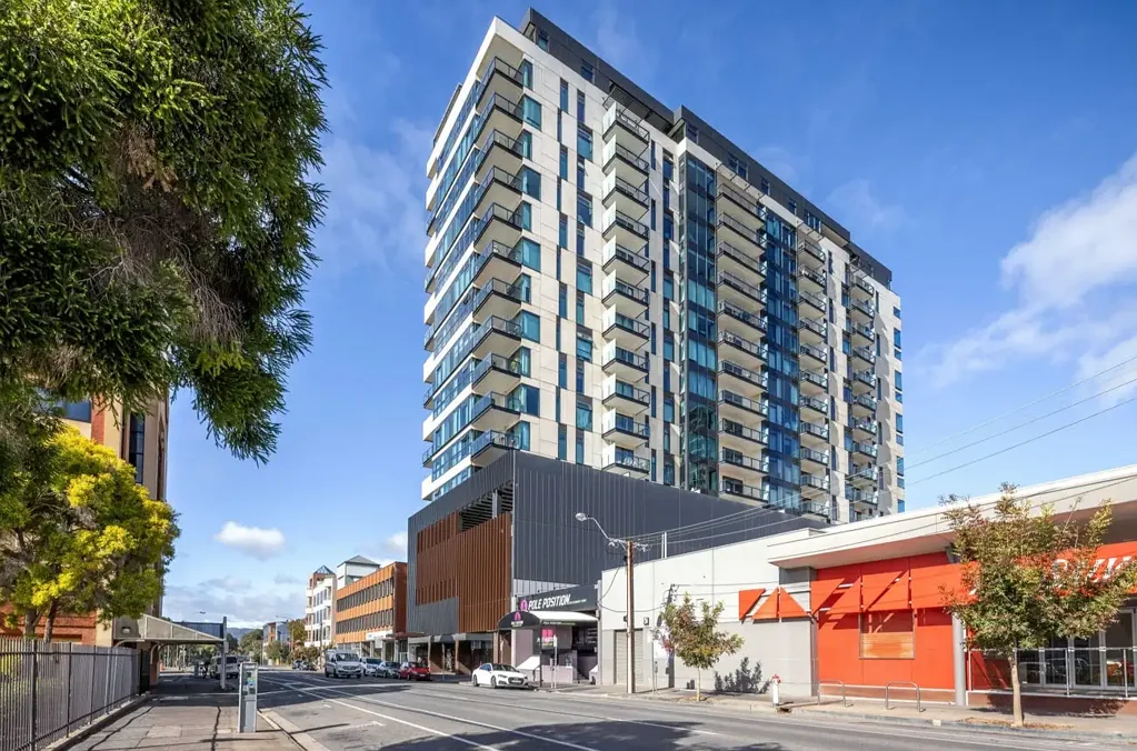 Stylish 2-Bedroom Apartment in Inner-city Location!