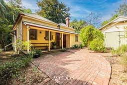 25 Beaconsfield-Emerald Road, Emerald