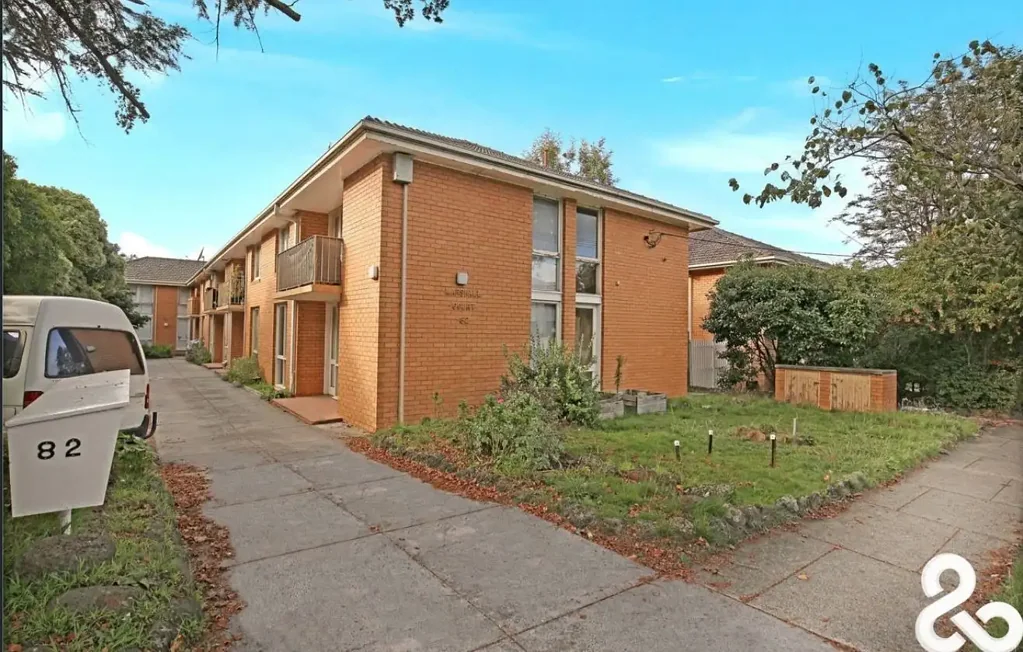 2-Bedroom Apartment in Prime Ivanhoe Location