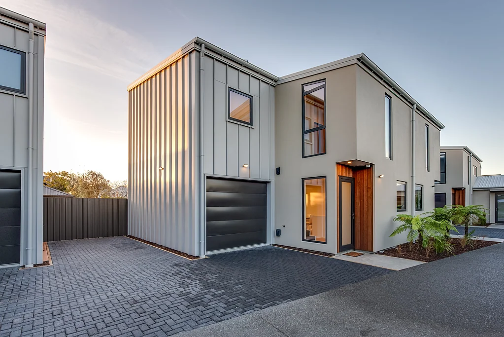Saint Albans 3房  Sleek, Spacious & Convenient - A Lovely Retreat