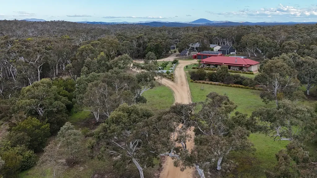 Braidwood  Fully Approved Dual Occupancy - Two 4 bed Homes on 100 Acres, Off Grid, Privately Separated
