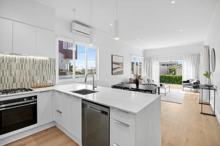 10 Joan Street, Point Chevalier, Auckland City