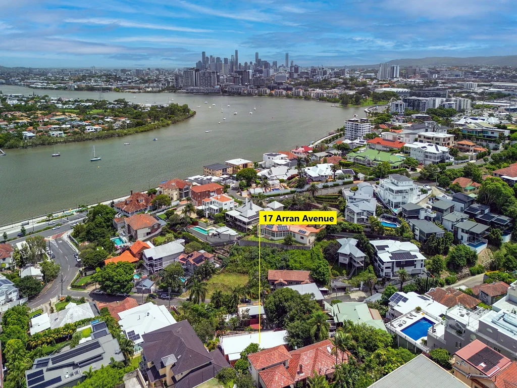Hamilton 7Phòng ngủ A PRIME INVESTMENT AND DEVELOPMENT OPPORTUNITY IN THE HEART OF HAMILTON