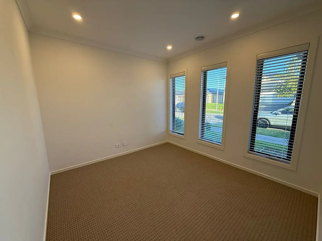 Modern Family Home in Donnybrook VIC