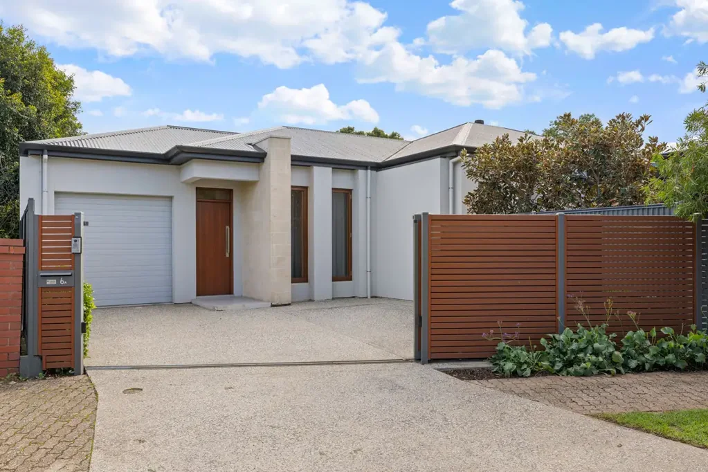 Vale Park 3ห้องนอน Hi, I’m Low-Maintenance Luxury in Vale Park…