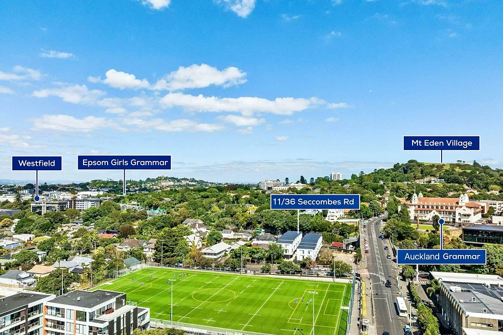 Epsom 3 Slaapkamer Fresh to Market  Double Grammar Zone  Freeho...