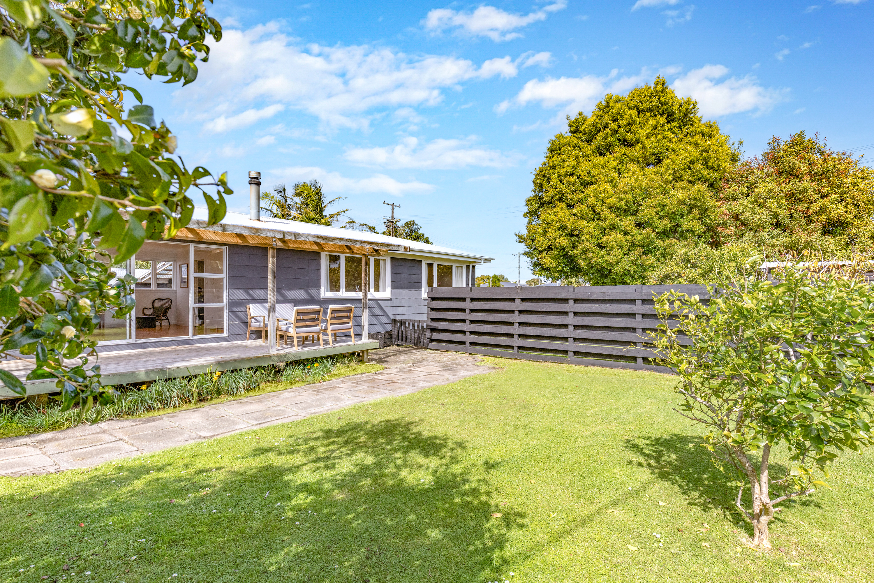 7 Riverside Drive, Point Wells