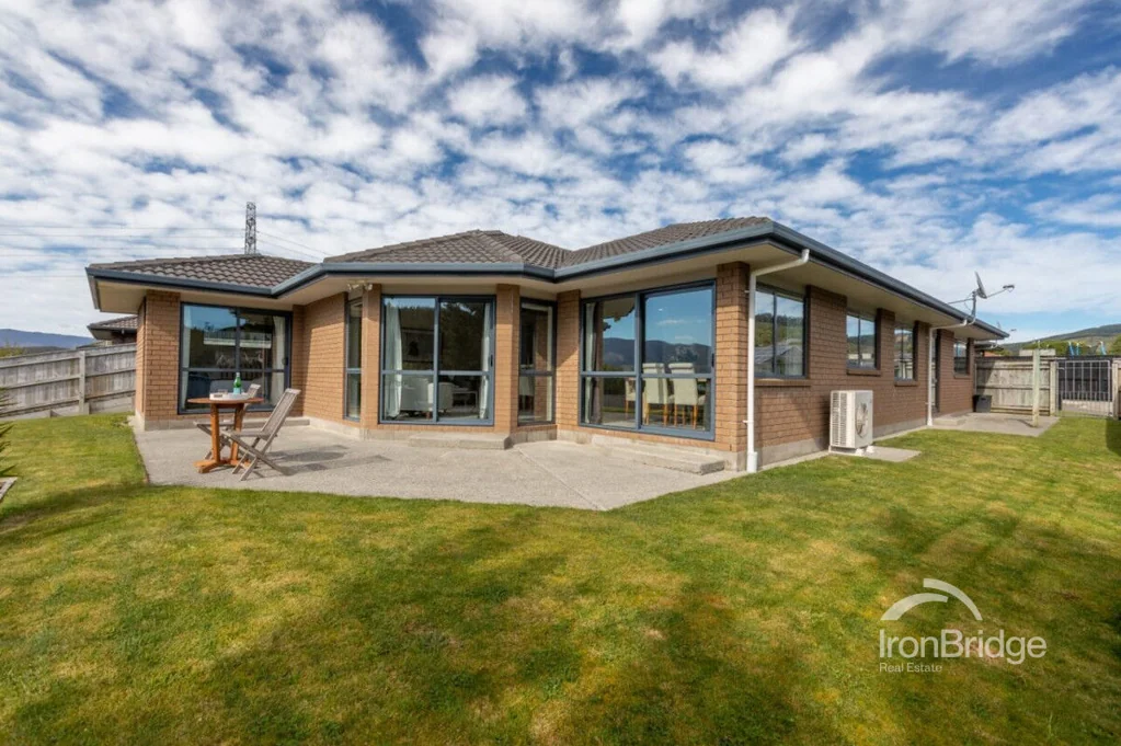 13 Percy Kinsman Crescent, Riverstone Terraces, Upper Hutt City, Wellington