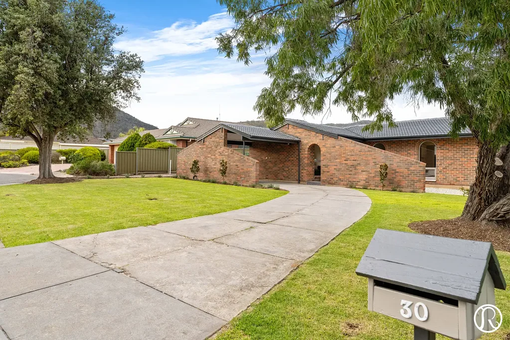 Athelstone 4ਬੈੱਡਰੂਮ Quiet Cul-de-Sac Living with Modern Comforts