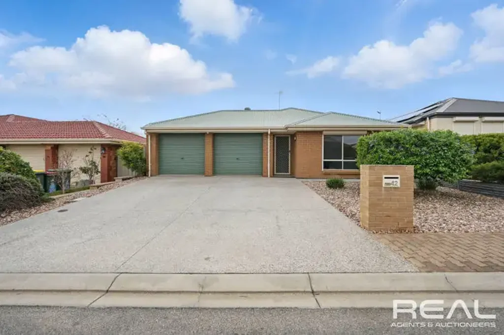42 Chelmsford Street, Craigmore, SA 5114