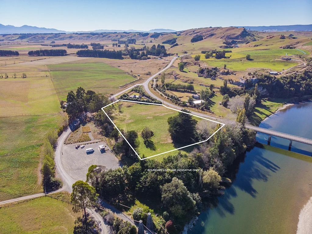 Tuatapere Rare Riverfront Lifestyle Opportunity