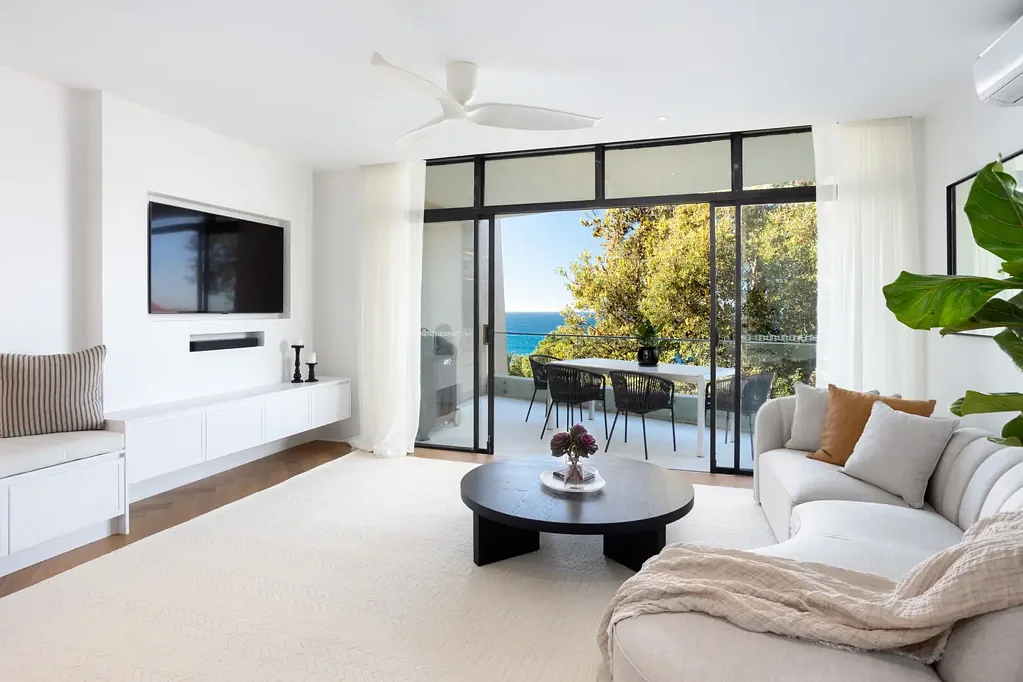 Stunning Beachside Masterpiece With Huge Entertainers' Roof Terrace & Double LUG