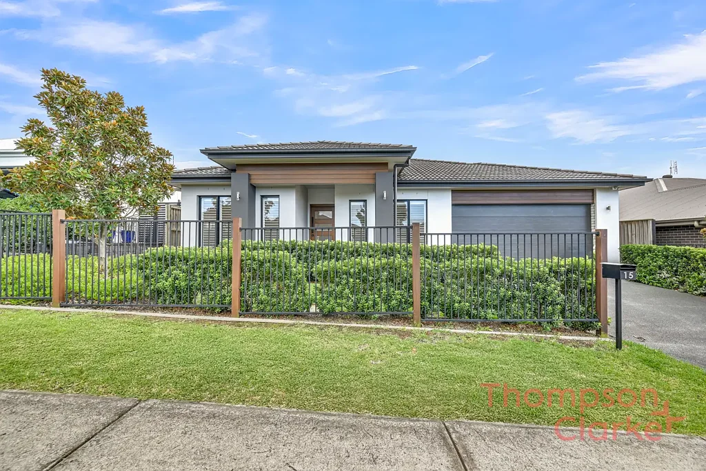 Gillieston Heights 4房  Stylish Ex-Display Home In Perfect Location!