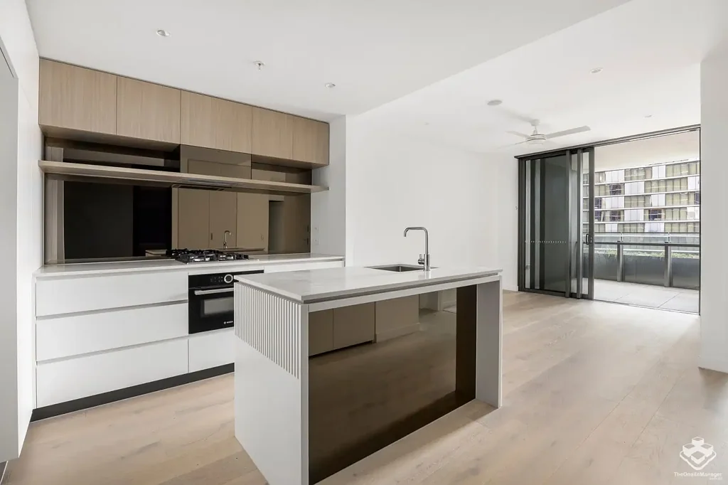Brisbane City 1Moenga Spacious 1-Bedroom + Study