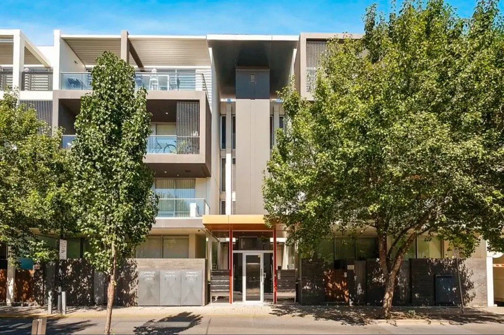 Bowden 1房  Your Next Smart Move in the Heart of Bowden