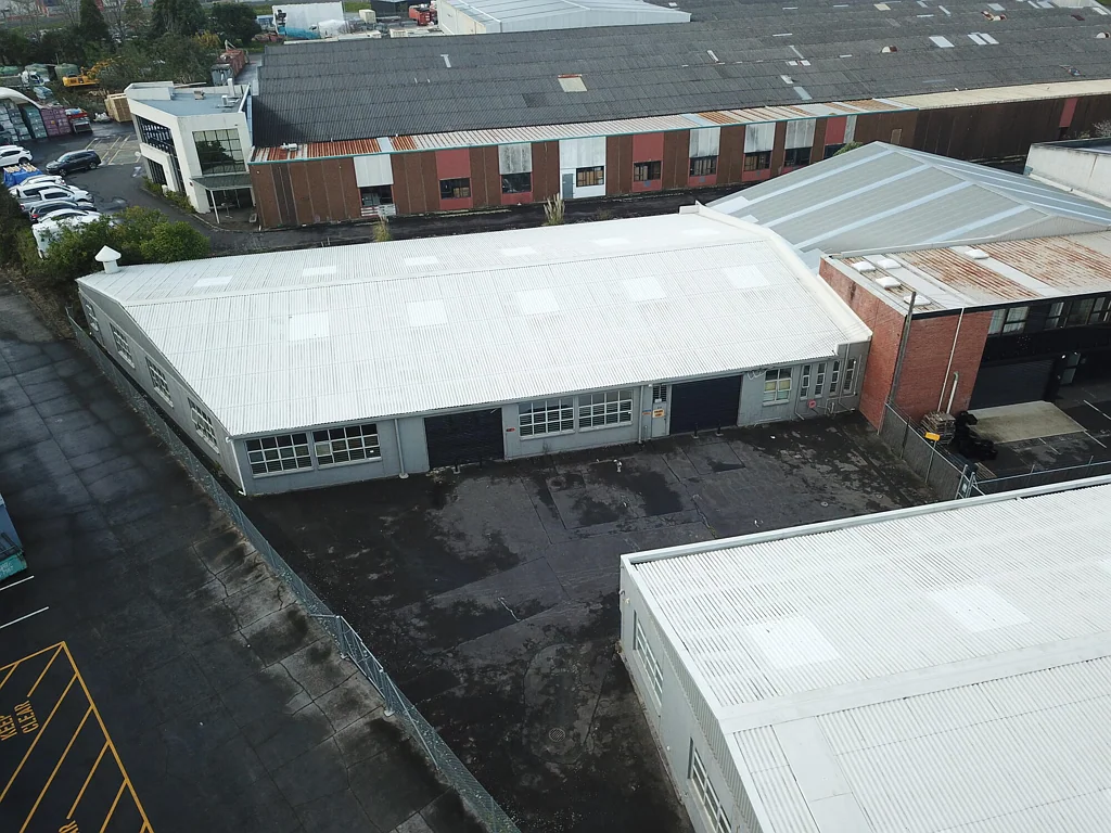 Saint Johns Standalone warehouse with yard - Saint Johns
