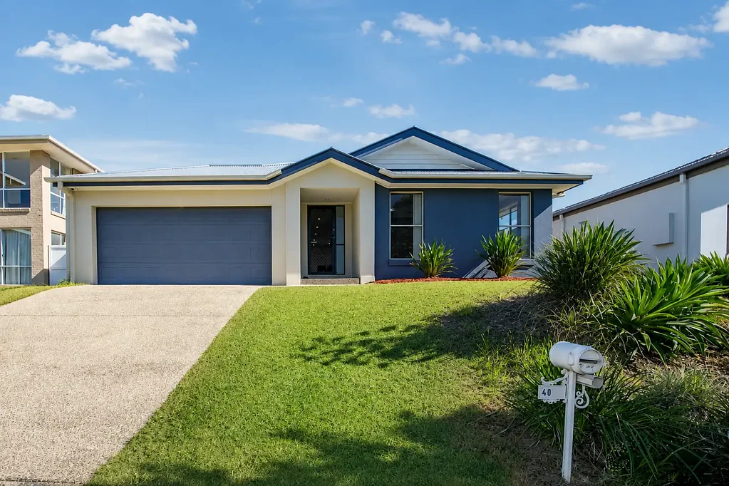 Pacific Pines well positioned 4 bed  home