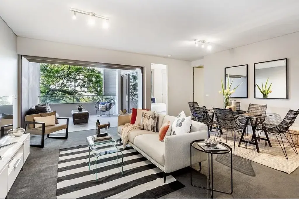 Sophisticated Two-Bedroom Apartment in the Prestigious Vie 2 Complex