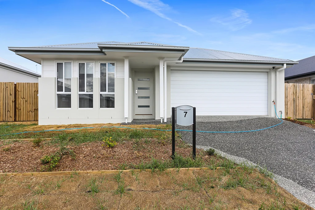BRAND NEW FAMILY HOME @ DAWN WALLOON