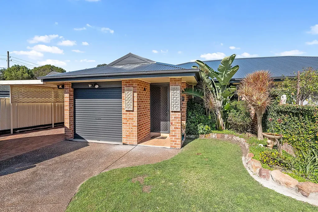2/16 Anacla Close, Pelican, NSW 2281