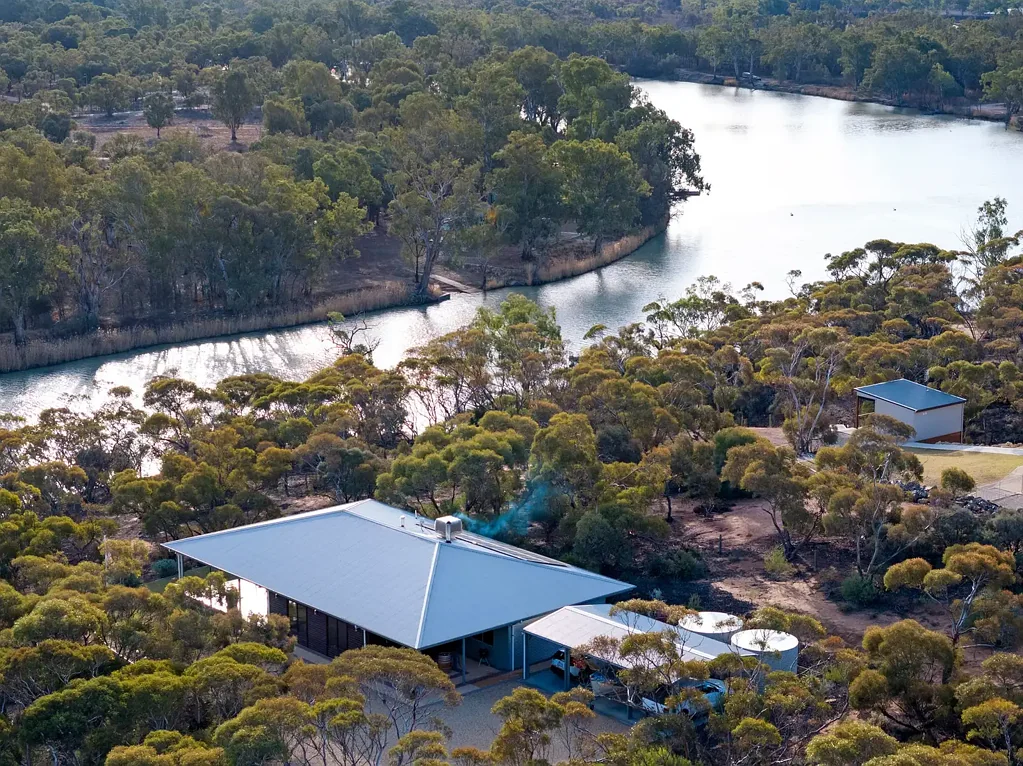 Cadell 4ਬੈੱਡਰੂਮ RIVERFRONT - 4 BEDROOM HOME - 5 ACRES - BIG SHEDDING