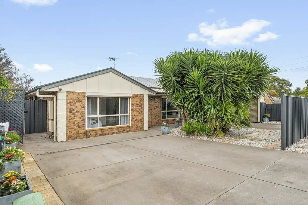 Port Noarlunga 4બેડરૂમ Space, Style and Seaside Living Await
