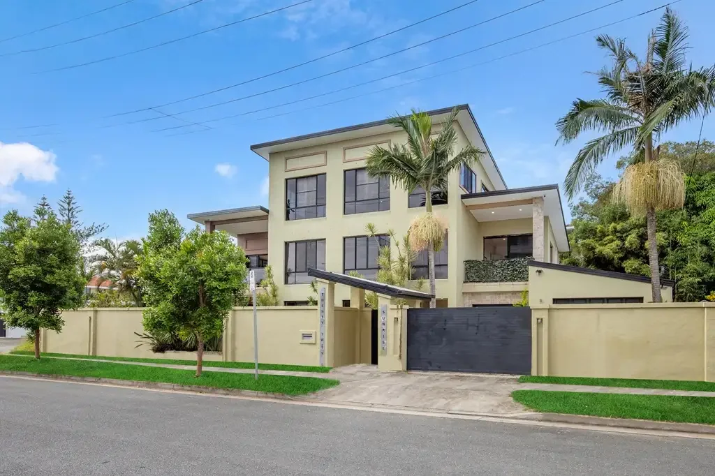 Surfers Paradise 6ਬੈੱਡਰੂਮ Luxury 3 storey House in central Surfers Paradise