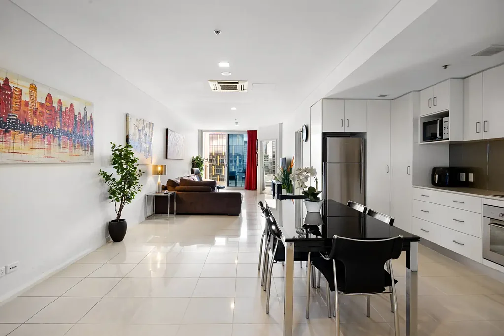 Adelaide 2 Slaapkamer Stylish North Facing Sub Penthouse Apartment with Amazing Views!