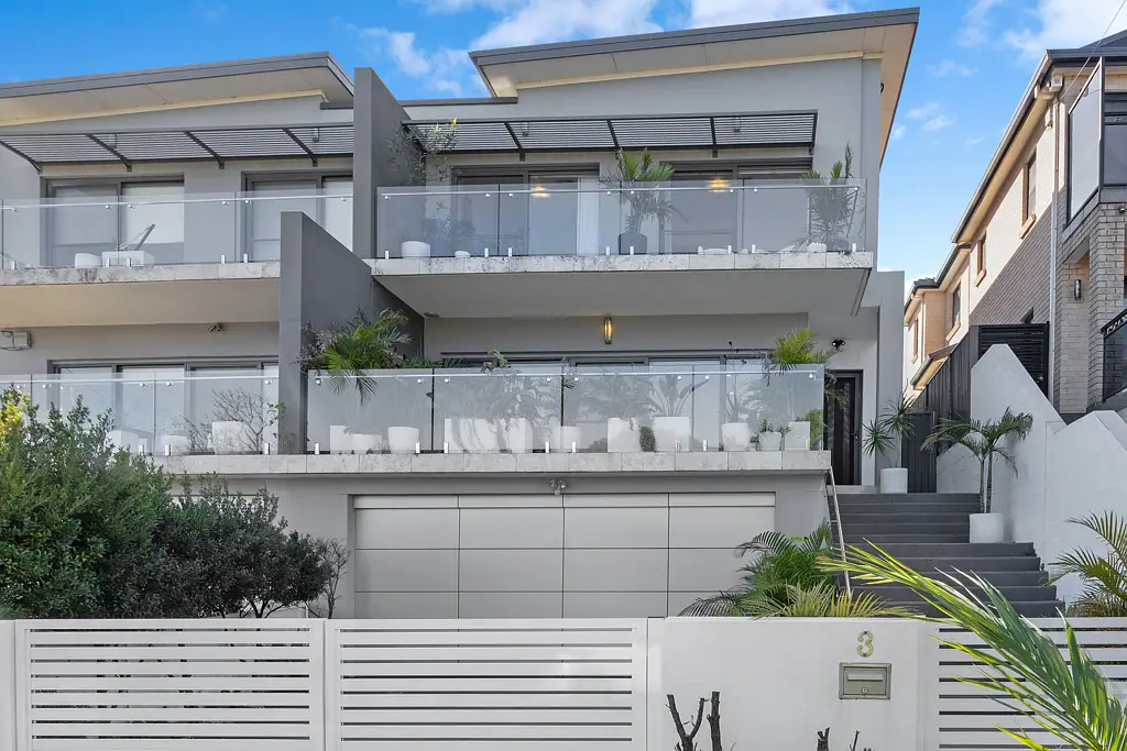 State of the art living with resort-style entertaining