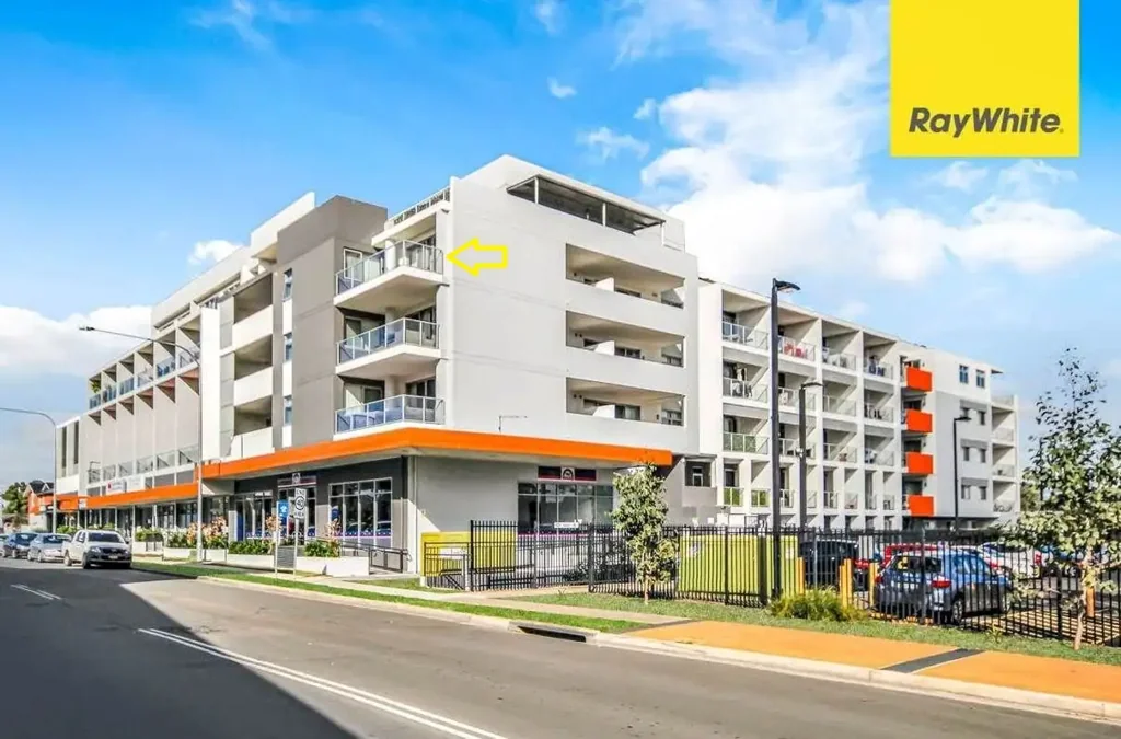 Quakers Hill 3房 火车站正对面 优质学区房 高天花板 宽敞阳台 主卧带套间 2个安保车位 SOLD $715,000 BY TROY 0402 692 444