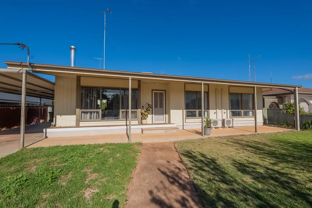 West Wyalong 3ห้องนอน Location and Convenience