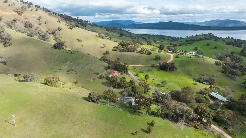 Bethanga Convenient, Private and Stunning Rural Lifestyle with scope to enhance (STCA)