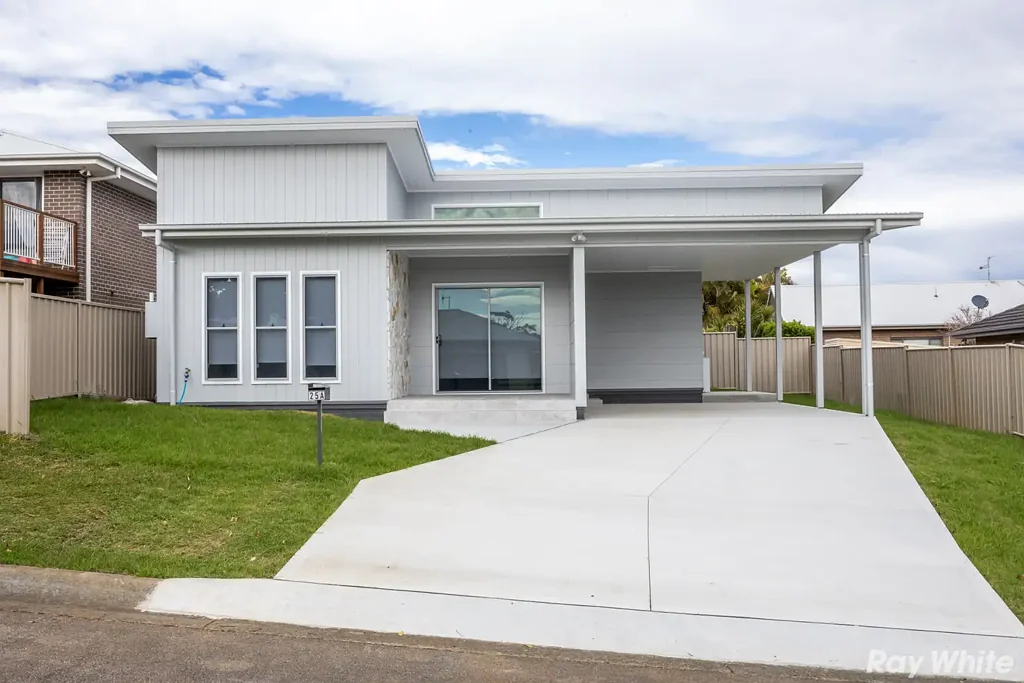 BRAND NEW STUNNING 2 BEDROOM HOME!