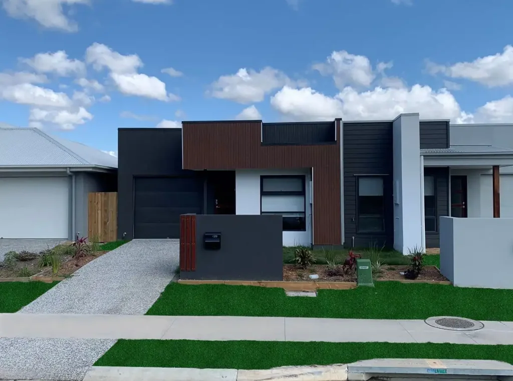 YOUR NEW HOME AWAITS - Low-Maintenance Lifestyle in a Prime Location