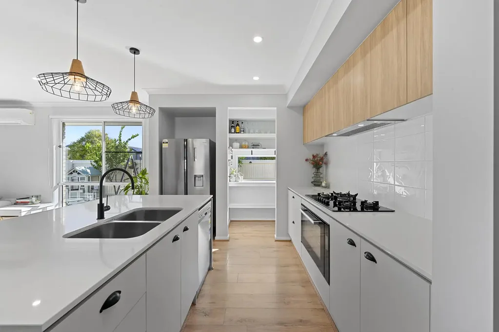 Morayfield 4બેડરૂમ Family Sized Home with Designer Finishes!