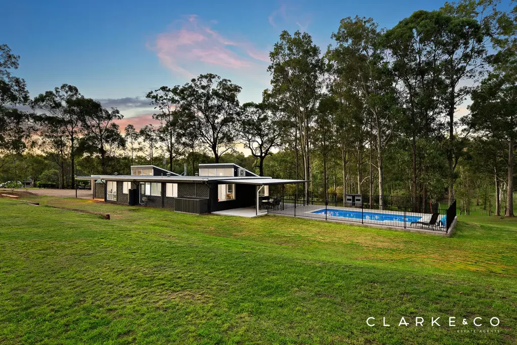 Wattle Ponds 4房  TRANQUIL ACREAGE LIVING WITH MODERN COMFORTS THROUGHOUT!