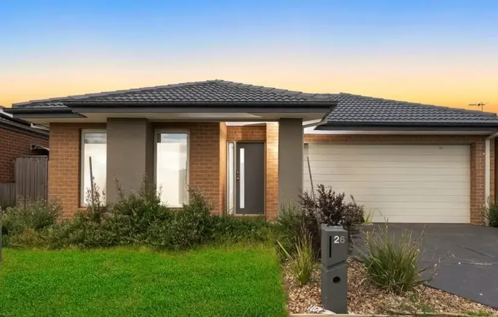 Saffron Real Estate Presents: Modern Family Living in a Prime Strathtulloh Location