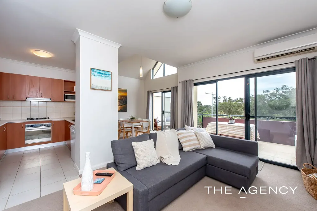 43/164 Lakeside Drive, Joondalup, WA 6027