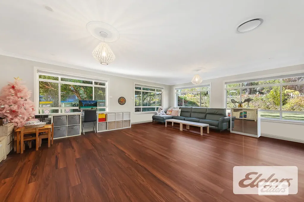 Turramurra 4कमरा Refined Single-Level Family Retreat with North-Facing Poolside Entertaining
