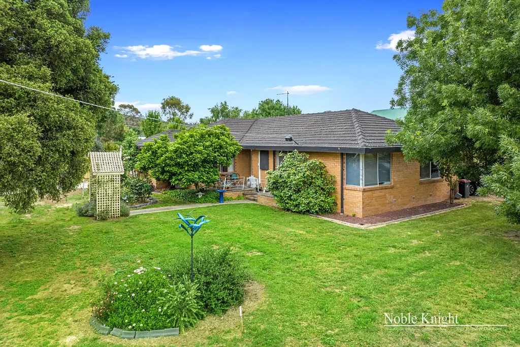 Yea 3房  Classic Investment Close to town!