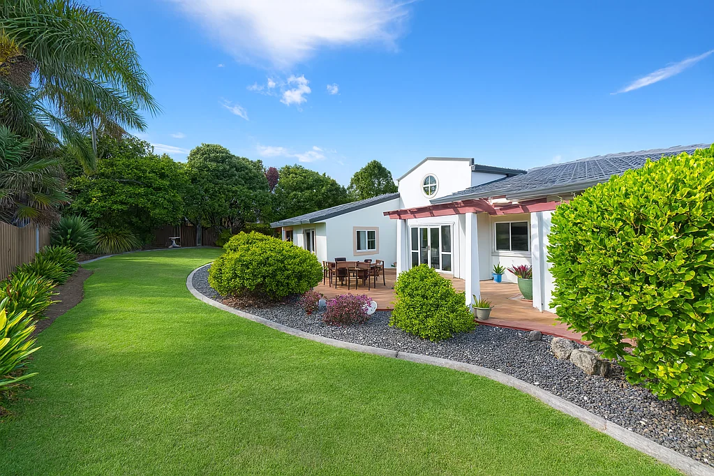 Huapai 4ਬੈੱਡਰੂਮ Solid Stunning Family Haven with Potential