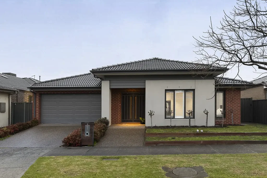 Kalkallo 4房 占地512平方米的宽敞家庭生活——舒适、空间与便利的完美结合 Spacious Family Living on 512m2 - The Perfect Blend of Comfort, Space & Convenience