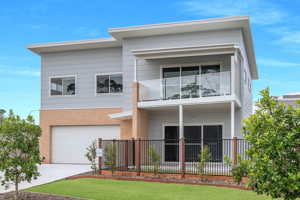 Sussex Inlet 3Moenga Vendor Says SELL SELL SELL
