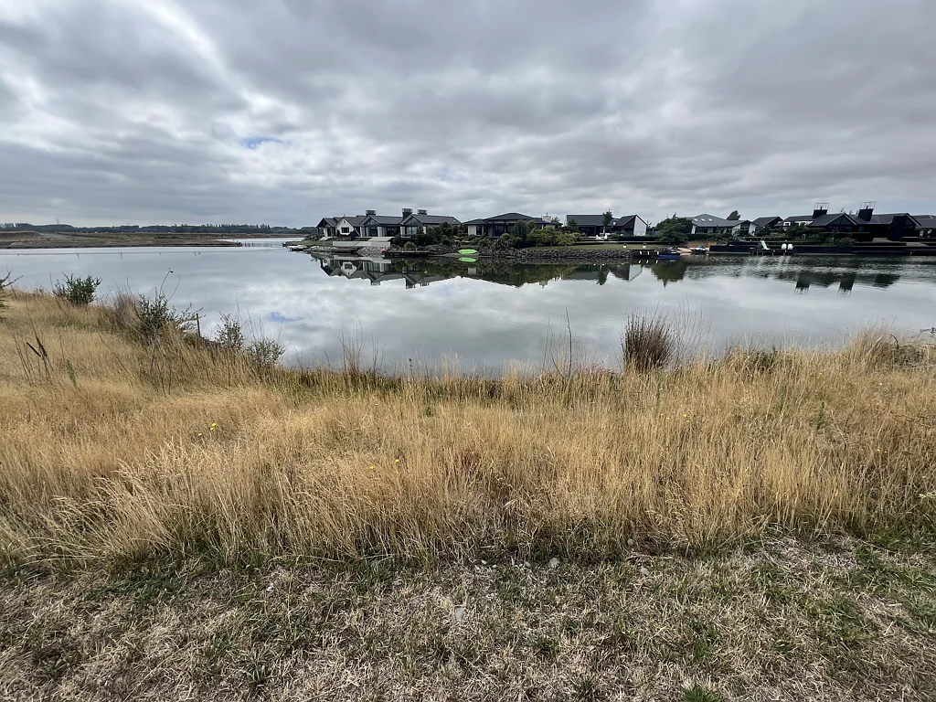 Huntingdon Lakeside living