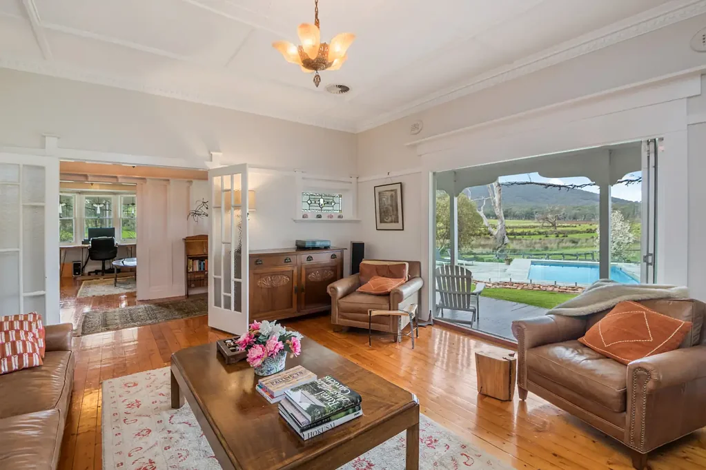 Heathcote 4房  A UNIQUE PROPERTY OFFERING STEADY INCOME
