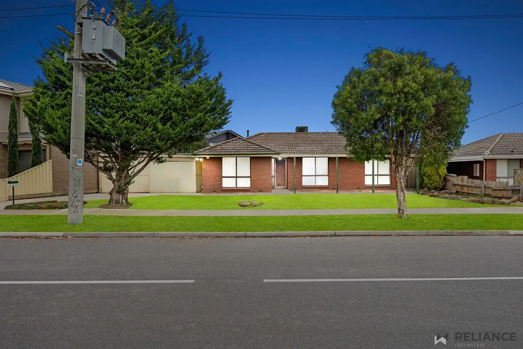 Meadow Heights 3 Slaapkamer Move In, Renovate or Redevelop (STCA)