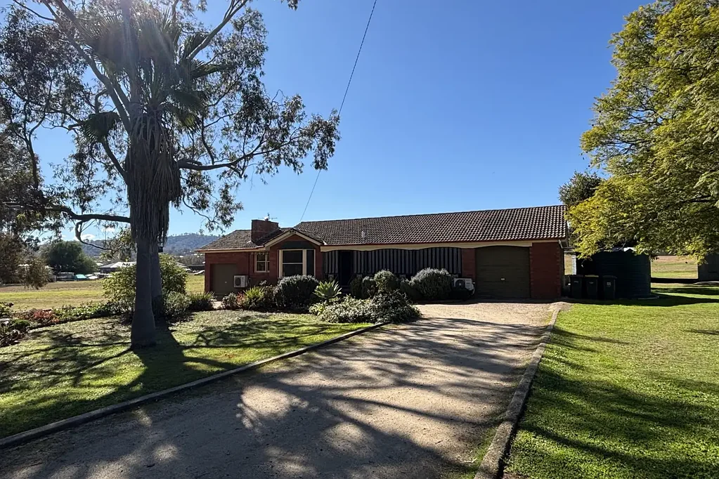Four-Bedroom Home on 3.7 Acres, Close to CBD