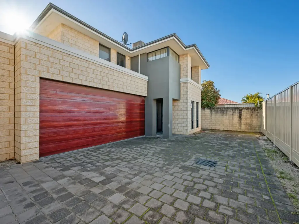 Southern River 3chambre Spacious Rear Townhouse with Modern Comfort