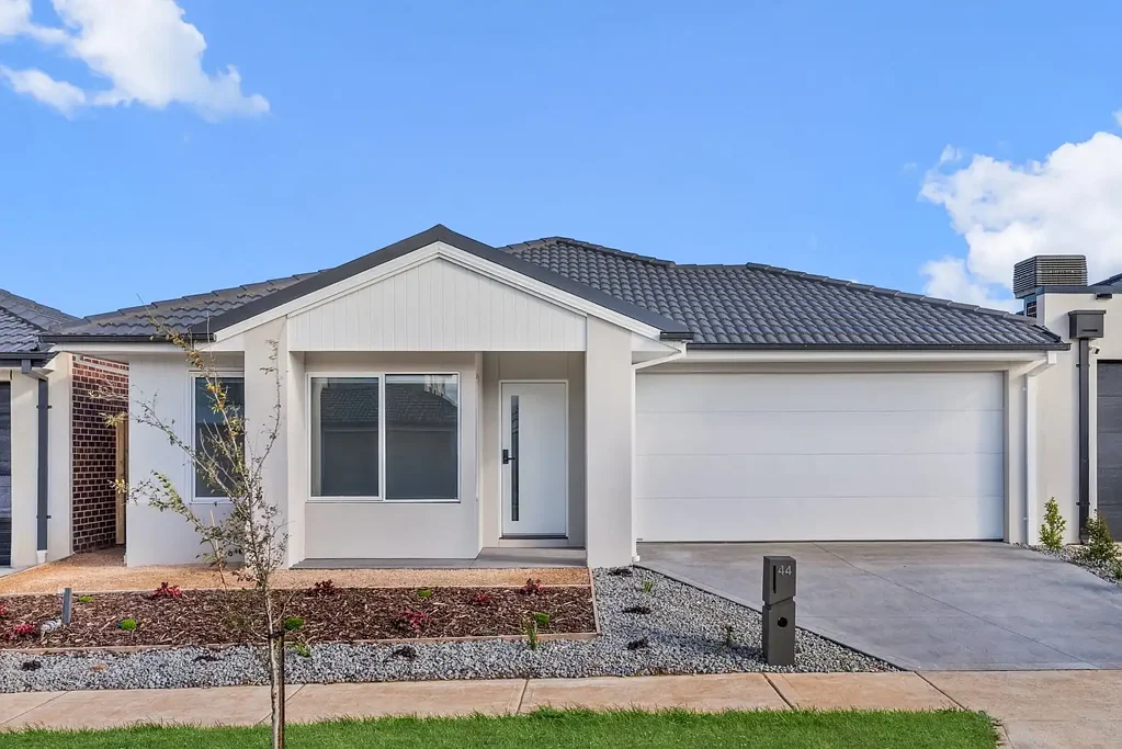 Contemporary Family Living in the Heart of Fraser Rise